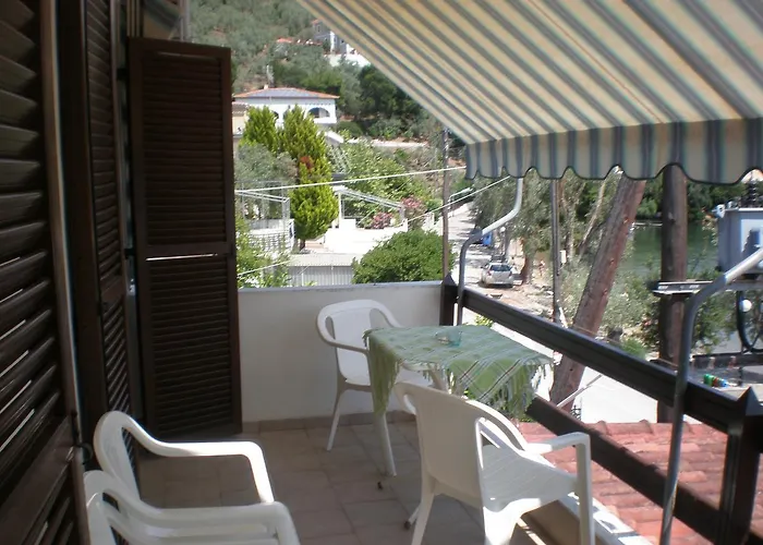 Lägenhet Salonikios Pteleós