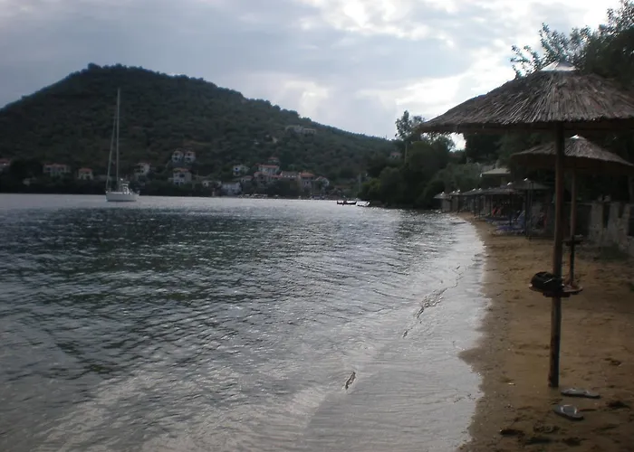 Salonikios * Pteleós